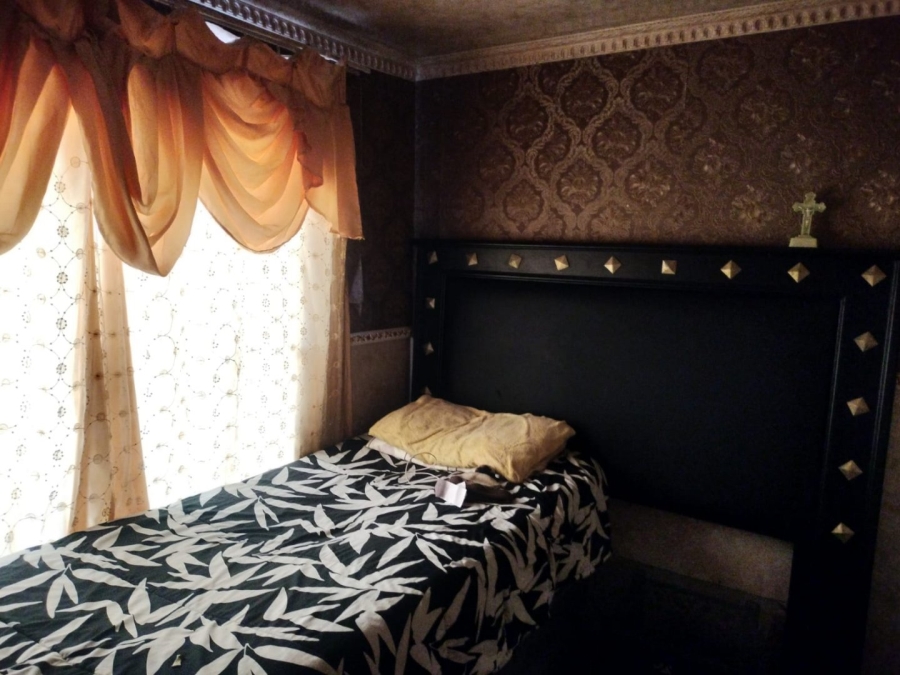 3 Bedroom Property for Sale in Molifi Tau Kloof Free State